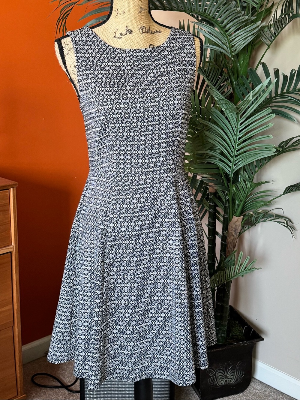 41 Hawthorn Sleeveless Midi Dress in Black, White and Gray Pattern